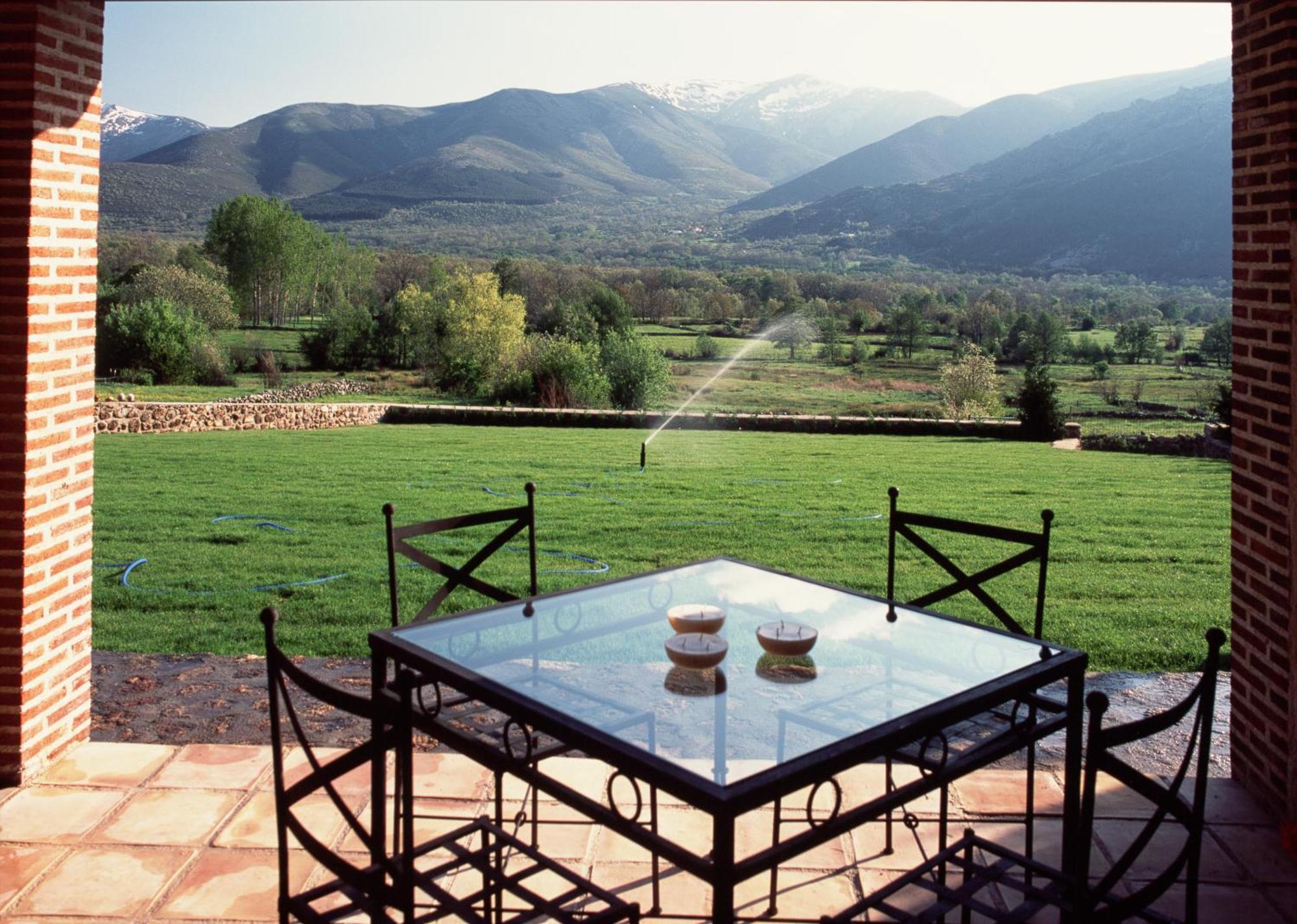 Remanso De Gredos Guest House Navalonguilla Exterior photo